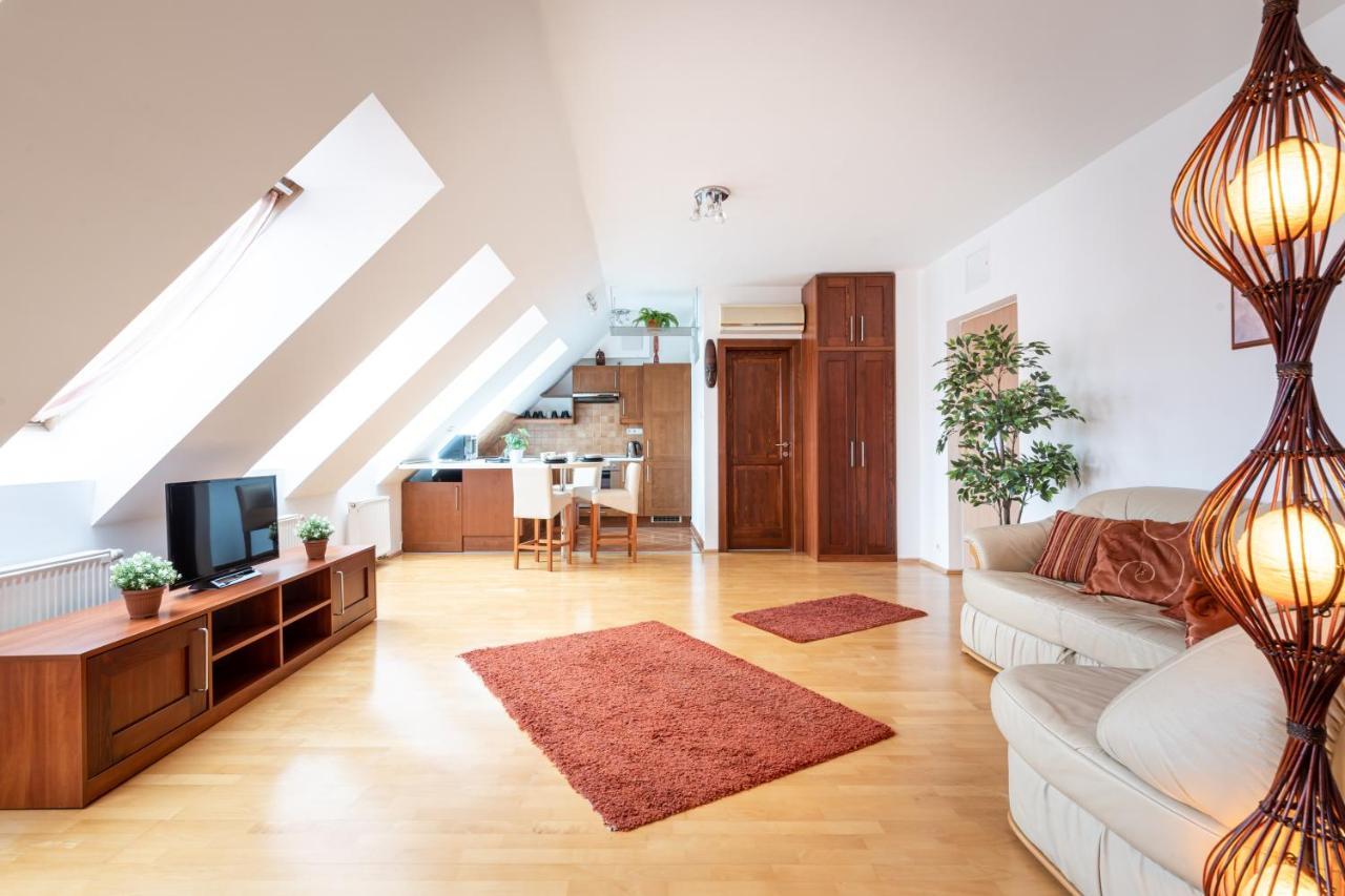 Beautiful With Ac Apartman *