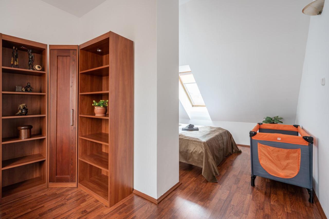 Beautiful With Ac Apartmán